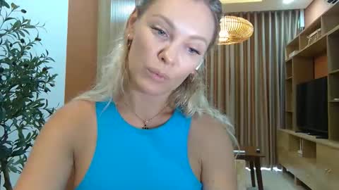 Snapshot of beautifulkollettee chatting on 16, 9, 2025 Beautifulkollette online show from 16, 9, 2025
