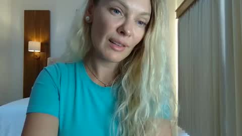 Snapshot of beautifulkollettee chatting on 7, 10, 2025 Beautifulkollette online show from 7, 10, 2025