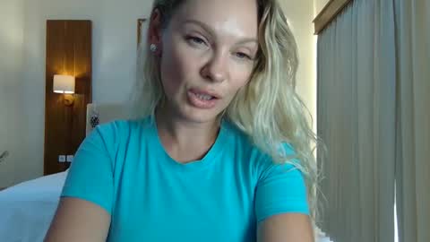 Snapshot of beautifulkollettee chatting on 15, 10, 2025 Beautifulkollette online show from 15, 10, 2025