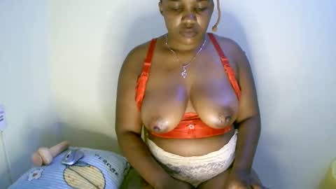 Snapshot of beautifulpeach2 chatting on 7, 2, 2025 beautifulpeach2 online show from 7, 2, 2025