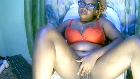 Snapshot of beautifulpeach2 chatting on 14, 2, 2025 beautifulpeach2 online show from 14, 2, 2025