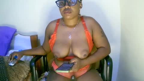 Snapshot of beautifulpeach2 chatting on 22, 2, 2025 beautifulpeach2 online show from 22, 2, 2025