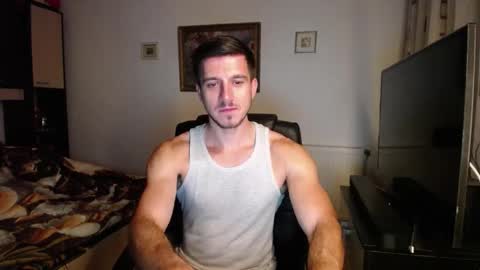 Snapshot of beauty_hard_beast chatting on 6, 10, 2025 Mia and Jake online show from 6, 10, 2025