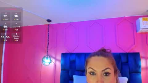 Snapshot of beauty_milf4 chatting on 18, 11, 2025 Chantall online show from 18, 11, 2025