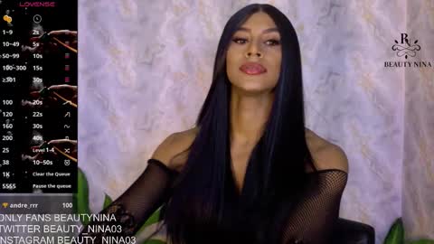 Snapshot of beauty_nina chatting on 18, 10, 2025 beauty_nina online show from 18, 10, 2025