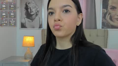 Ariana Reyes online show from 3, 10, 2025