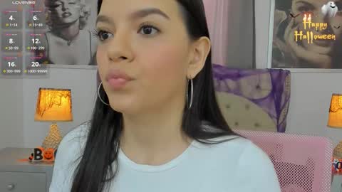 Ariana Reyes online show from 1, 11, 2025