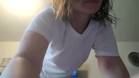 Snapshot of becky2994 chatting on 2, 5, 2026 BECKY BOO online show from 2, 5, 2026