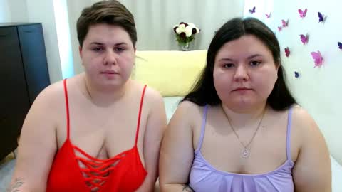 Snapshot of beckyandellen chatting on 10, 9, 2025 BeckyAndEllen online show from 10, 9, 2025