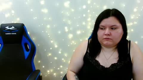 Snapshot of beckyandellen chatting on 18, 12, 2025 BeckyAndEllen online show from 18, 12, 2025