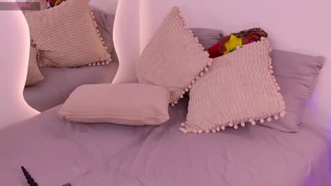 Snapshot of beckyjames chatting on 13, 1, 2025 Becky James online show from 13, 1, 2025