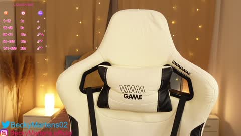 BeckyMartens come join me on    while im offline here  online show from 24, 1, 2025