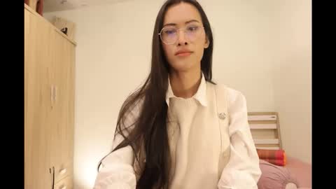 bee_thai online show from 7, 11, 2025