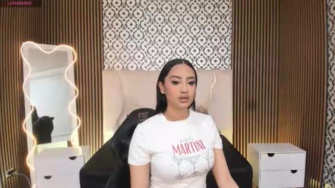 BELLA online show from 10, 11, 2025