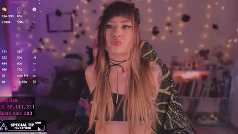 Snapshot of beethmanning_ chatting on 15, 10, 2025 online show from 15, 10, 2025