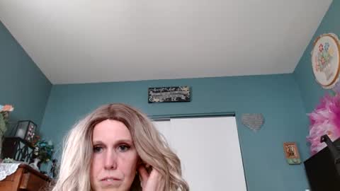 Snapshot of bekindbebrave chatting on 5, 3, 2025 bekindbebrave online show from 5, 3, 2025