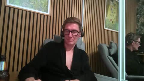 Snapshot of belami_france chatting on 4, 2, 2026 SexFriendFrance online show from 4, 2, 2026
