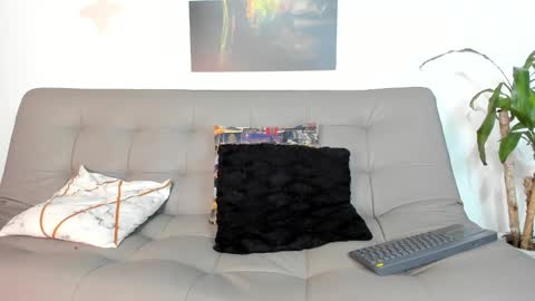 Snapshot of belamiramil chatting on 27, 2, 2025 independent model online show from 27, 2, 2025