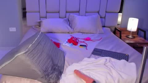 Bella online show from 12, 3, 2026