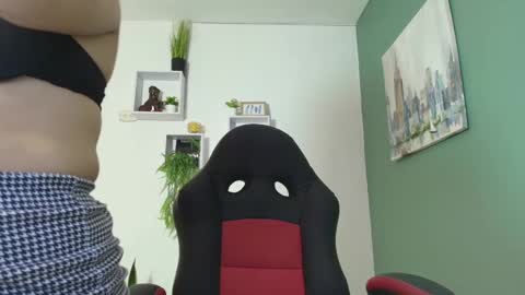 Snapshot of bella_99x chatting on 27, 12, 2024 Bel 3 online show from 27, 12, 2024