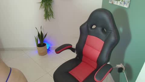 Snapshot of bella_99x chatting on 21, 1, 2025 Bel 3 online show from 21, 1, 2025