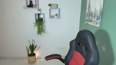 Snapshot of bella_99x chatting on 1, 2, 2025 Bel 3 online show from 1, 2, 2025