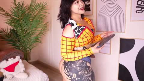    online show from 4, 4, 2026