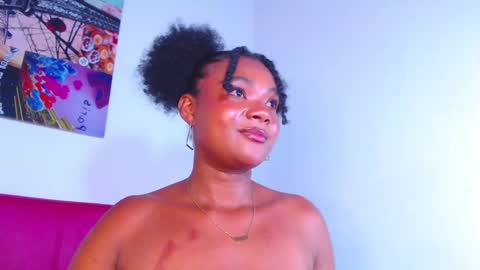 Snapshot of bella_adara1 chatting on 7, 2, 2025 CAMILA online show from 7, 2, 2025