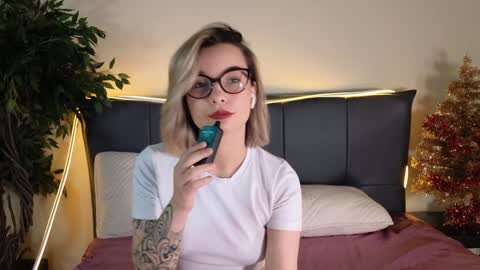 Snapshot of bella_alita chatting on 6, 12, 2024 lita online show from 6, 12, 2024