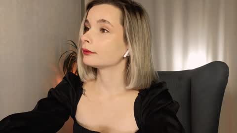 Snapshot of bella_alita chatting on 25, 12, 2024 lita online show from 25, 12, 2024