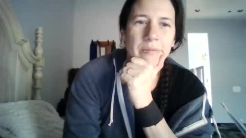 Snapshot of bella_bella17 chatting on 7, 2, 2025 Bella online show from 7, 2, 2025