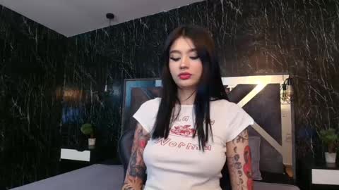 BELLA CLARCK online show from 27, 9, 2025