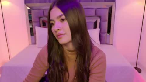 Bella  online show from 4, 11, 2025