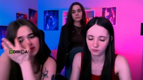 Snapshot of bella_dorn chatting on 11, 5, 2026 Bella online show from 11, 5, 2026