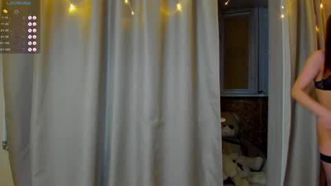 Snapshot of bella_foryou chatting on 1, 2, 2025 NastyaThere are legends that in this room all your wishes can come true  Private is Open online show from 1, 2, 2025