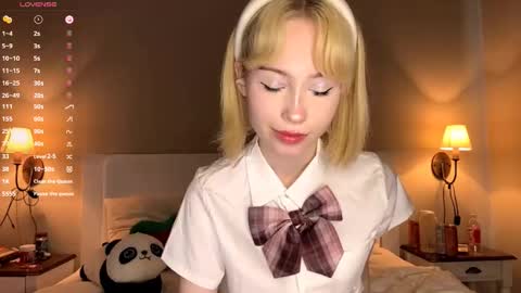 Snapshot of bella_gasp chatting on 10, 9, 2025 Jane online show from 10, 9, 2025
