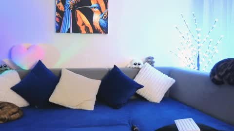 Bella online show from 7, 4, 2026