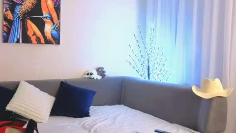 Snapshot of bella_hillss chatting on 28, 5, 2026 Bella online show from 28, 5, 2026