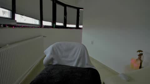 Anna  online show from 1, 4, 2026