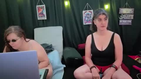 Bella James online show from 16, 11, 2025