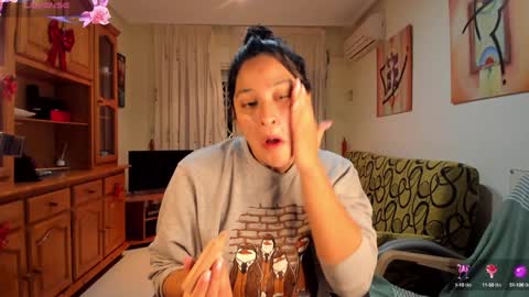 Snapshot of bella_pocahontas3 chatting on 18, 1, 2025 bella_pocahontas3 online show from 18, 1, 2025