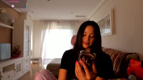 Snapshot of bella_pocahontas3 chatting on 13, 10, 2025 bella_pocahontas3 online show from 13, 10, 2025