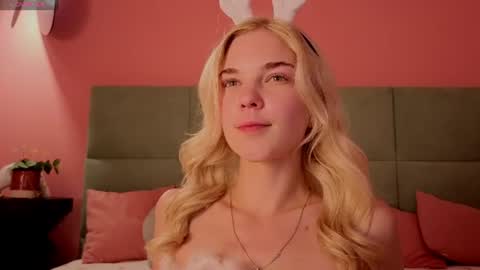 Bella NEW ROOM online show from 9, 7, 2026