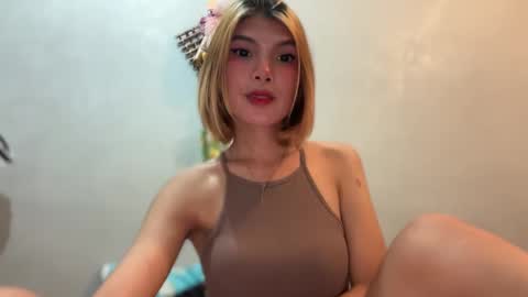 Bella online show from 12, 3, 2025