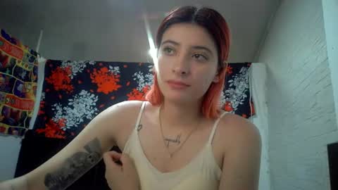 bella_thorne1999 online show from 17, 7, 2026