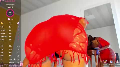 Snapshot of bella_tinkerbell_bahamas chatting on 3, 12, 2025 bella_tinkerbell_bahamas online show from 3, 12, 2025