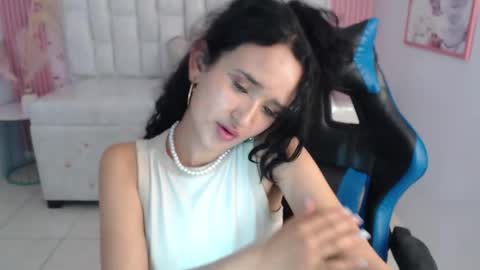 Bella online show from 22, 10, 2025