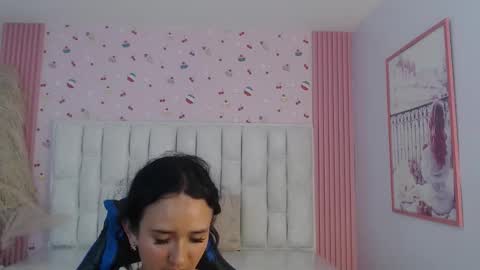 Bella online show from 12, 11, 2025