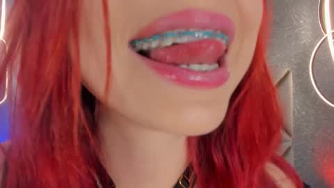 Snapshot of bellaa_swant chatting on 13, 12, 2025 Cris online show from 13, 12, 2025