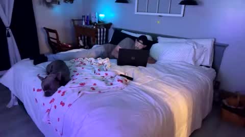 Snapshot of bellabeanz chatting on 12, 2, 2025 Roxy Rain online show from 12, 2, 2025